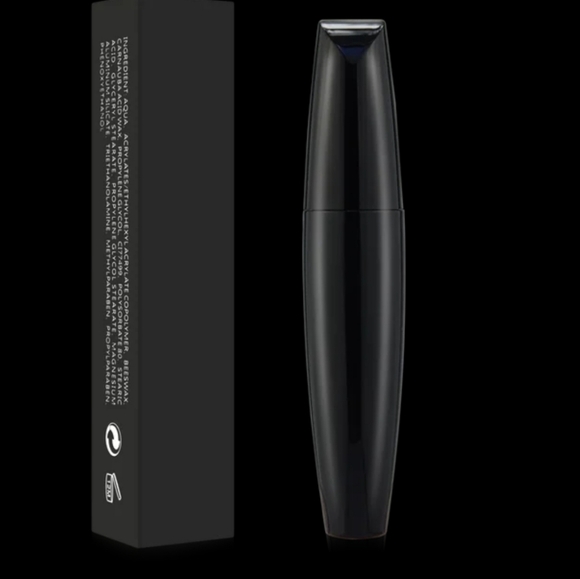 Mascara - Picture 3 of 4